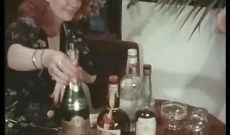 به اندازه کافی در یک مجله پورنو دیده می شود و برای رابطه جنسی ویبراتور می عکس کونهای خفن گیرد